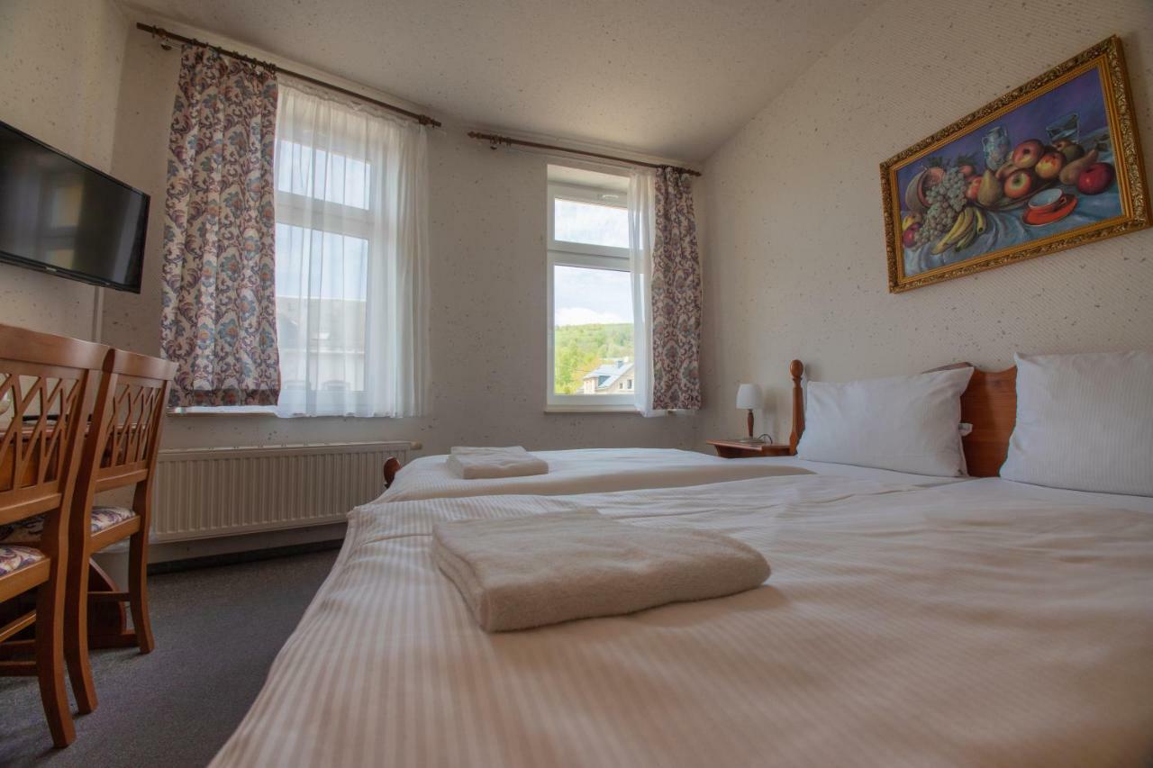 Haus Schlematal Hotel Und Restaurant Bad Schlema Eksteriør bilde