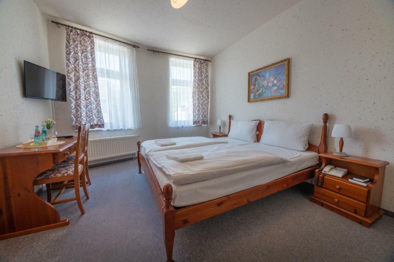 Haus Schlematal Hotel Und Restaurant Bad Schlema Eksteriør bilde